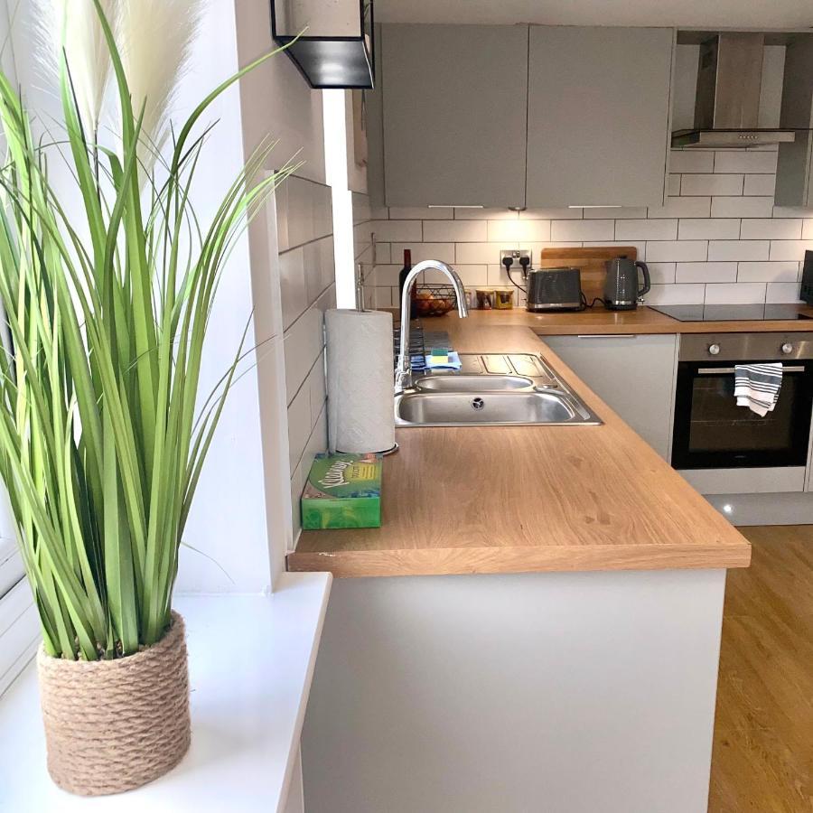 Modern 2 Bed Apartment/Free Parking/Near City/Self-Check In Handsworth Exterior photo