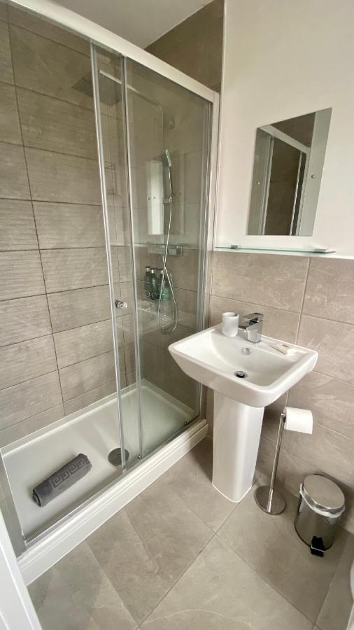 Modern 2 Bed Apartment/Free Parking/Near City/Self-Check In Handsworth Exterior photo